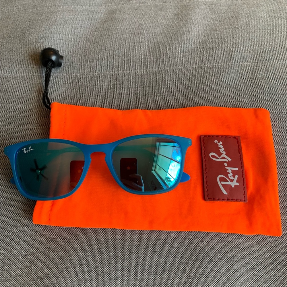 Junior/kids Blue “Chris” Ray-Ban Sunglasses